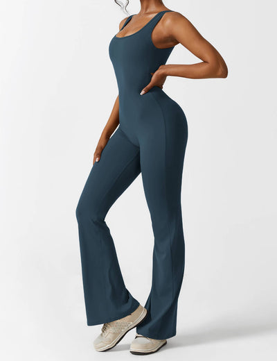 Anna | Utsvingt jumpsuit med V-rygg